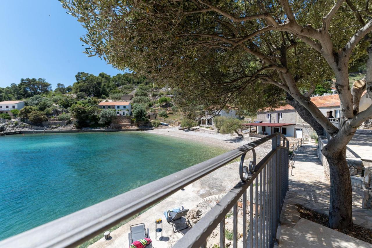 Seaside Cottage Maslina Gdinj Ngoại thất bức ảnh